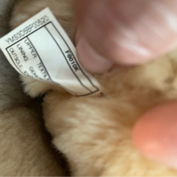 Ugg Women’s Gold Shiny Boots - Picture 6 of 16